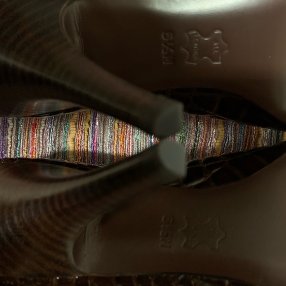 J Vincent Brown Patent All Leather Heels - Picture 5 of 6